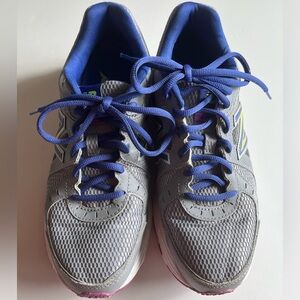 almost new New balance 450v3 running shoes